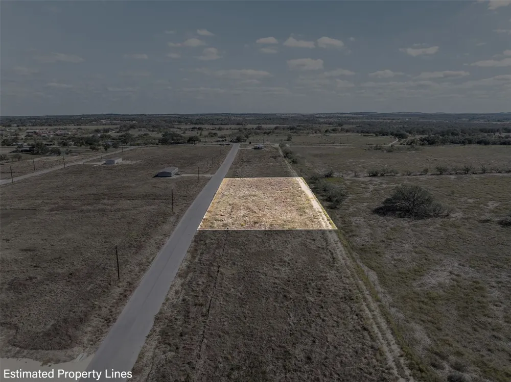 245 Beckham Drive Dale, TX 78616
