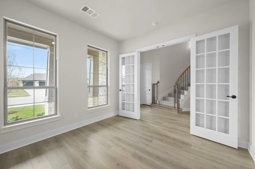 5401 Rowlan Row Midlothian, TX 76065