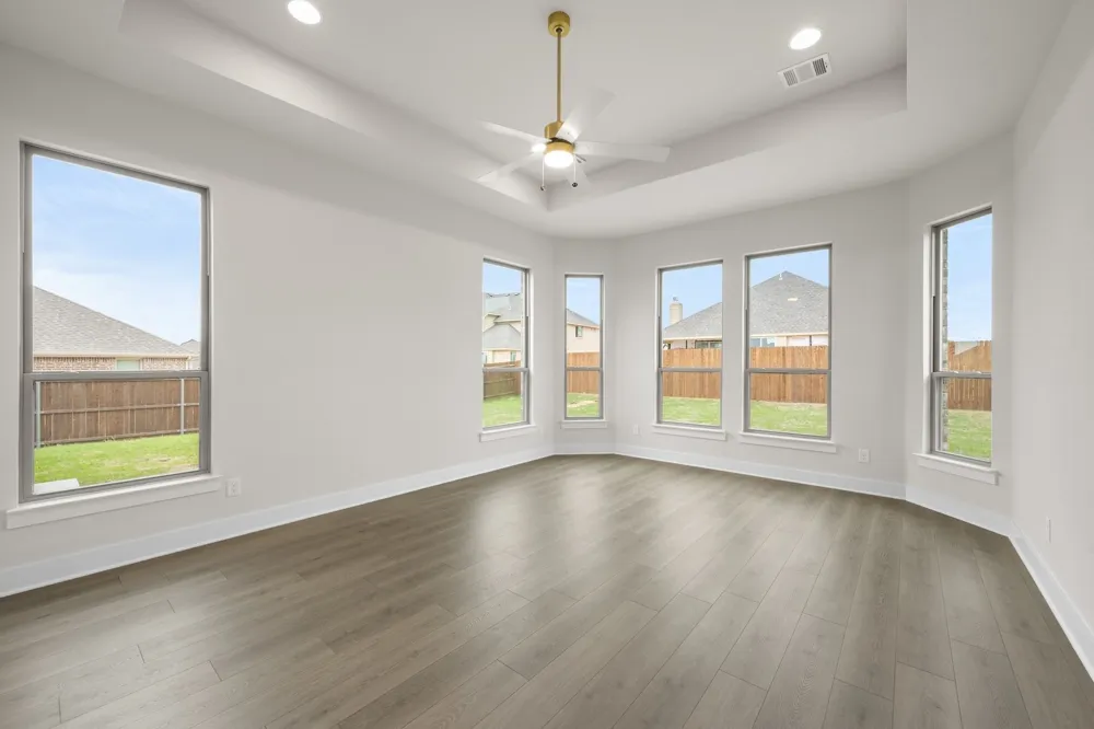 5401 Rowlan Row Midlothian, TX 76065