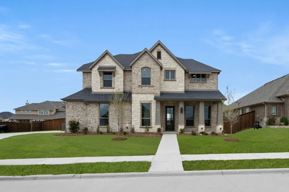5401 Rowlan Row Midlothian, TX 76065