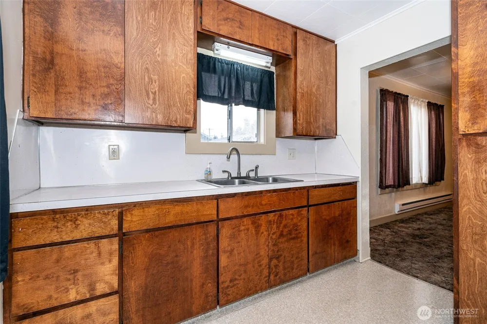916 L STREET Centralia, WA 98531