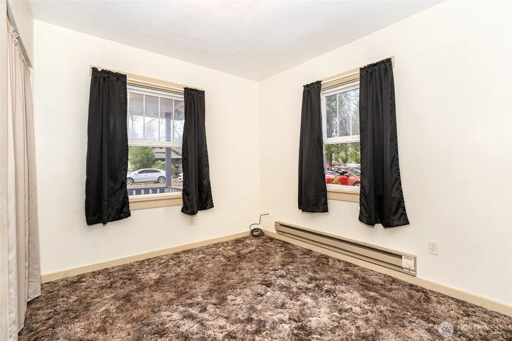 916 L STREET Centralia, WA 98531