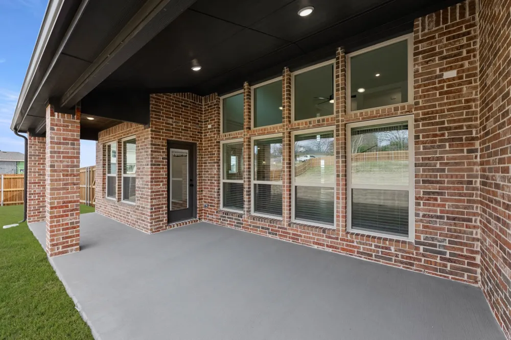 1107 Willow Lake Drive DeSoto, TX 75115