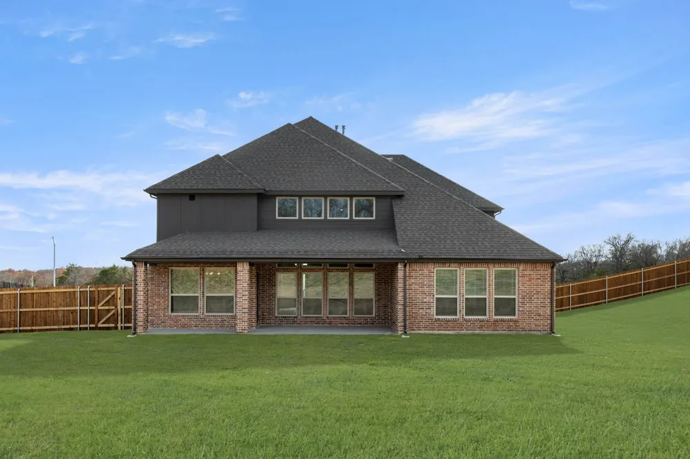 1107 Willow Lake Drive DeSoto, TX 75115