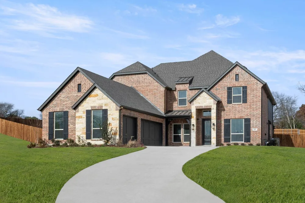 1107 Willow Lake Drive DeSoto, TX 75115