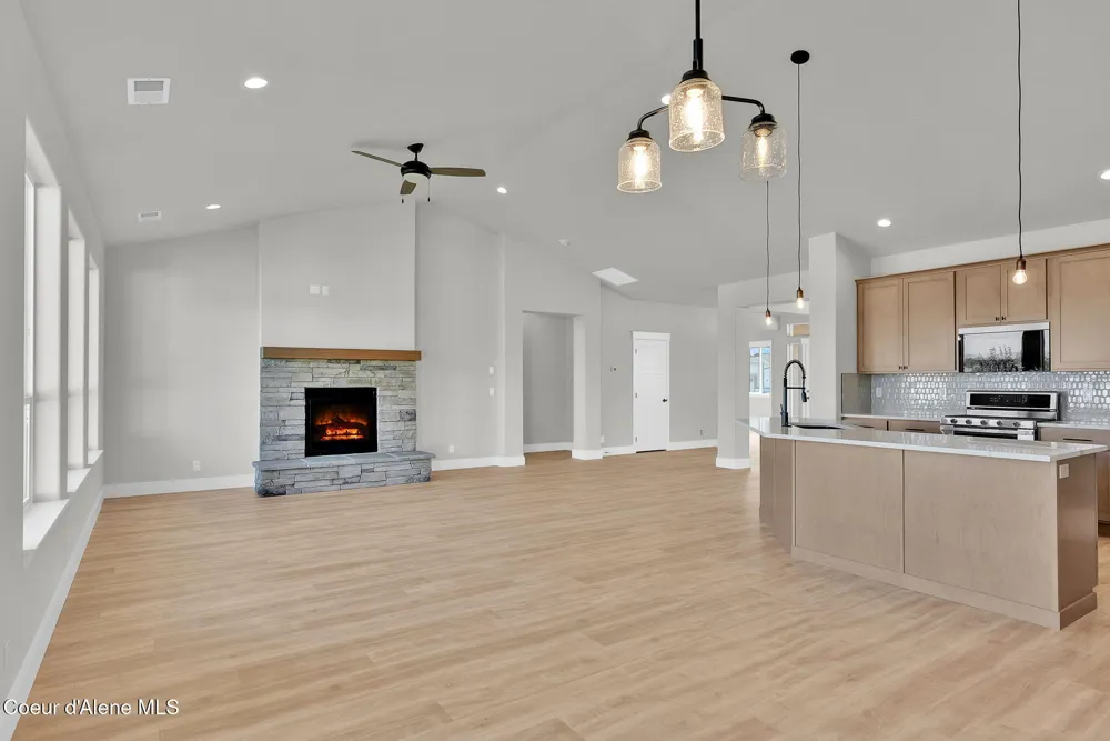 9015 CALIFORNIA STREET Rathdrum, ID 83858