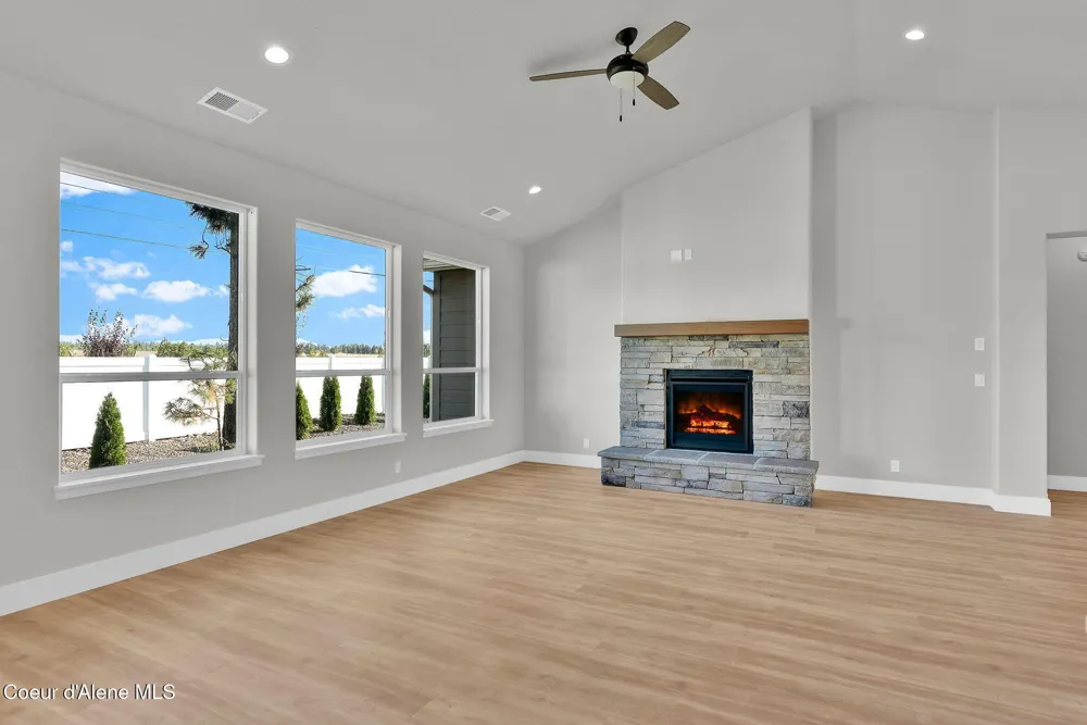 9015 CALIFORNIA STREET Rathdrum, ID 83858