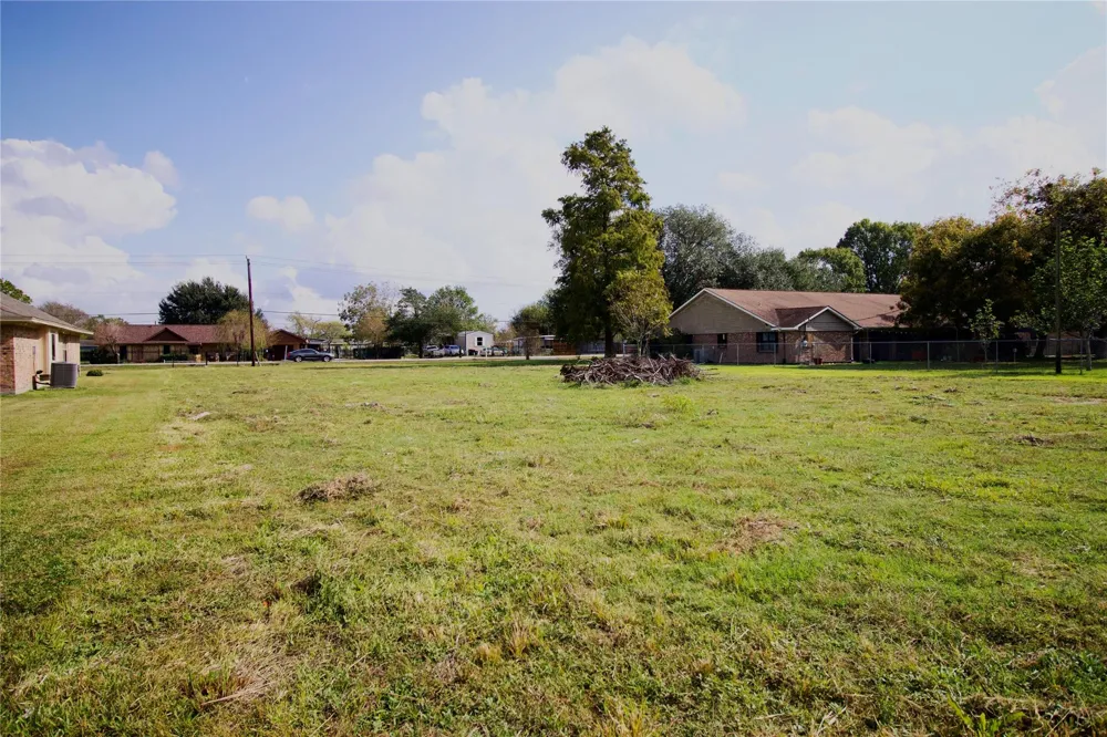 10307 Sralla Road Crosby, TX 77532