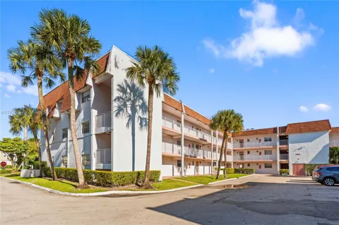 8000 Lagos De Campo Blvd #A-104