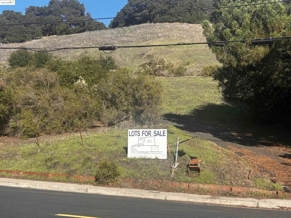 15 Abbie Ln El Sobrante, CA 94803
