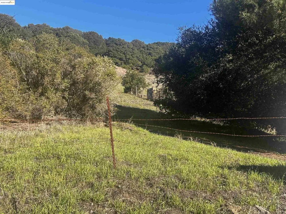 15 Abbie Ln El Sobrante, CA 94803
