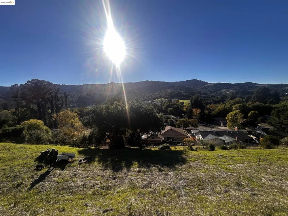 15 Abbie Ln El Sobrante, CA 94803