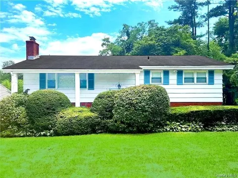 457 Quaker Ridge Road