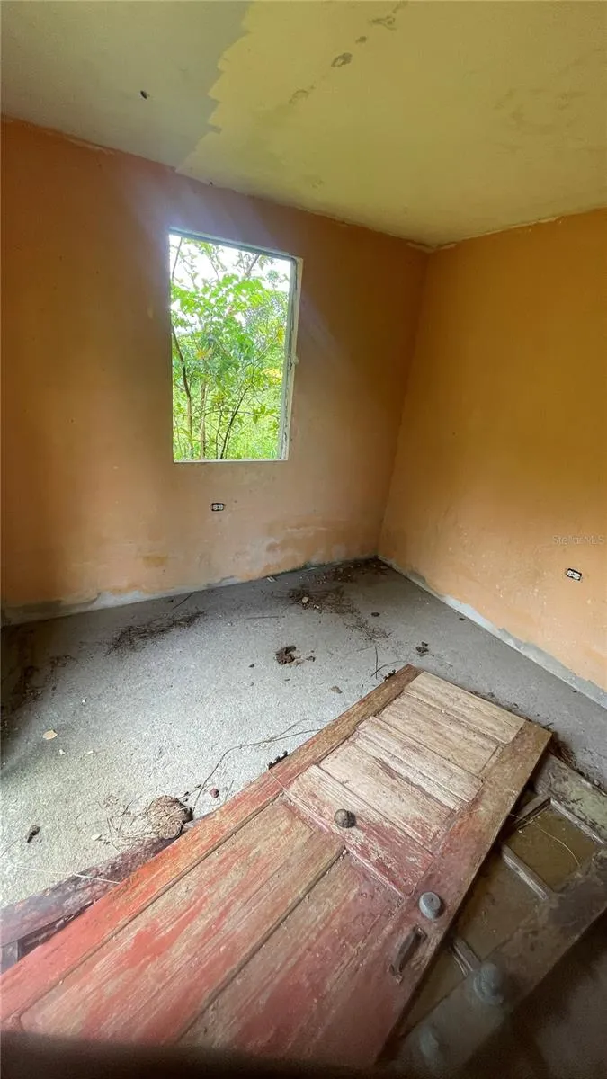 908 st BARRIO TEJAS Yabucoa, PR 00767