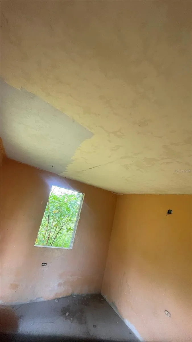 908 st BARRIO TEJAS Yabucoa, PR 00767