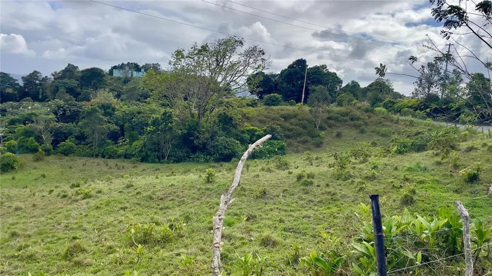 908 st BARRIO TEJAS Yabucoa, PR 00767
