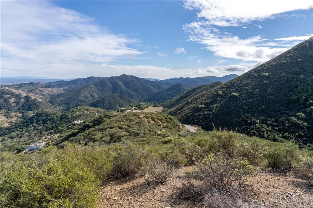 13730 Falcon Atascadero, CA 93422