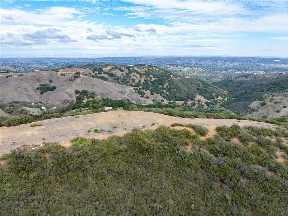 13730 Falcon Atascadero, CA 93422