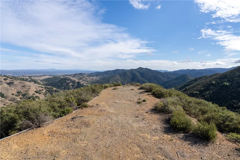 13730 Falcon Atascadero, CA 93422