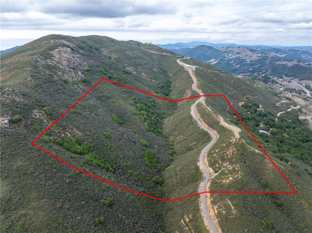 13730 Falcon Atascadero, CA 93422