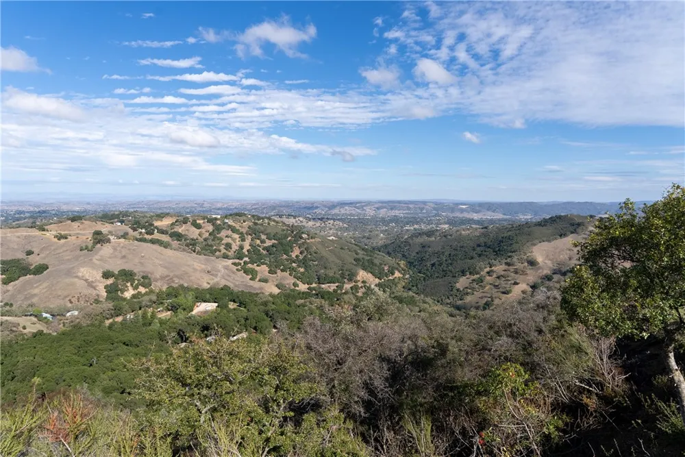 13730 Falcon Atascadero, CA 93422