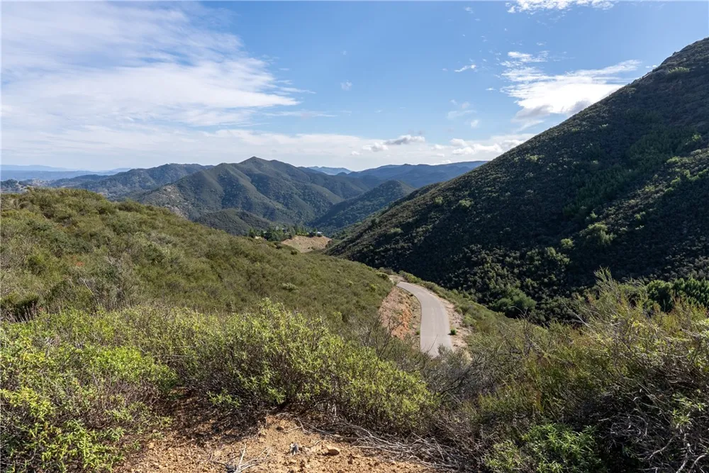 13730 Falcon Atascadero, CA 93422