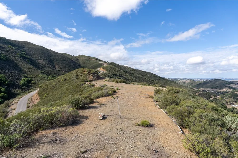 13730 Falcon Atascadero, CA 93422
