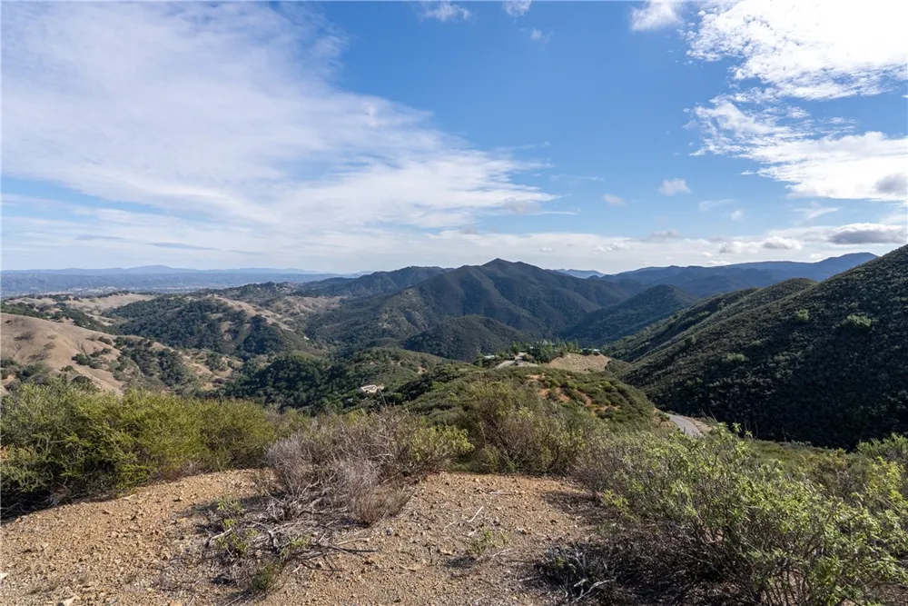 13730 Falcon Atascadero, CA 93422