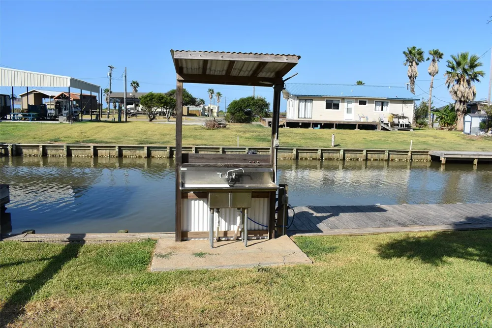1270 County Road 202 Sargent, TX 77414