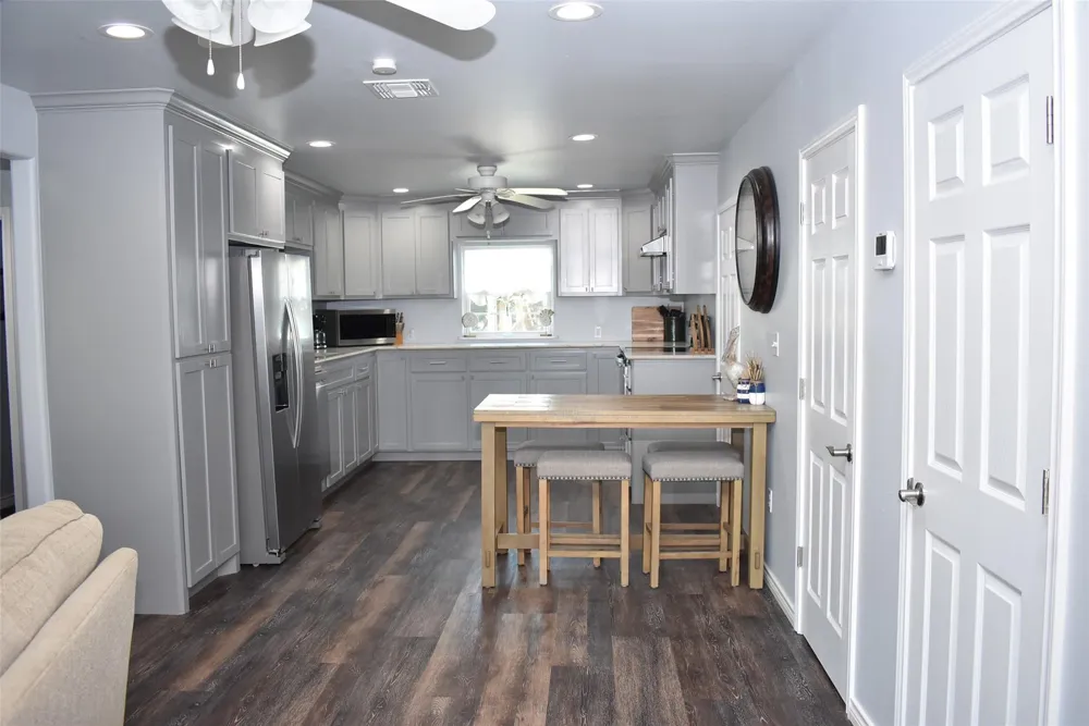 1270 County Road 202 Sargent, TX 77414