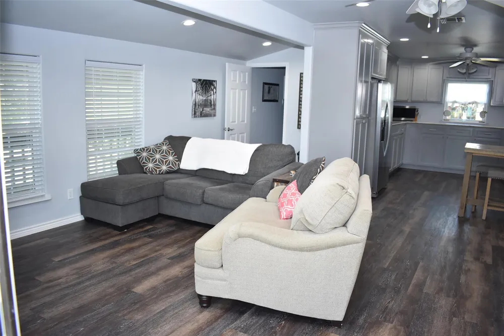 1270 County Road 202 Sargent, TX 77414