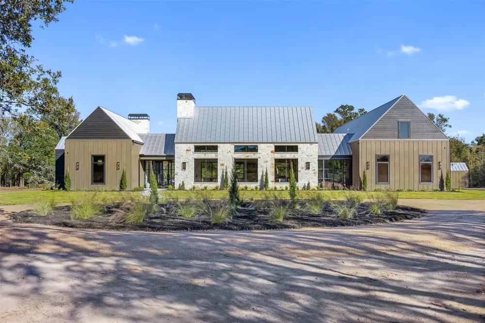 226 Hackemack Rd Round Top, TX 78954