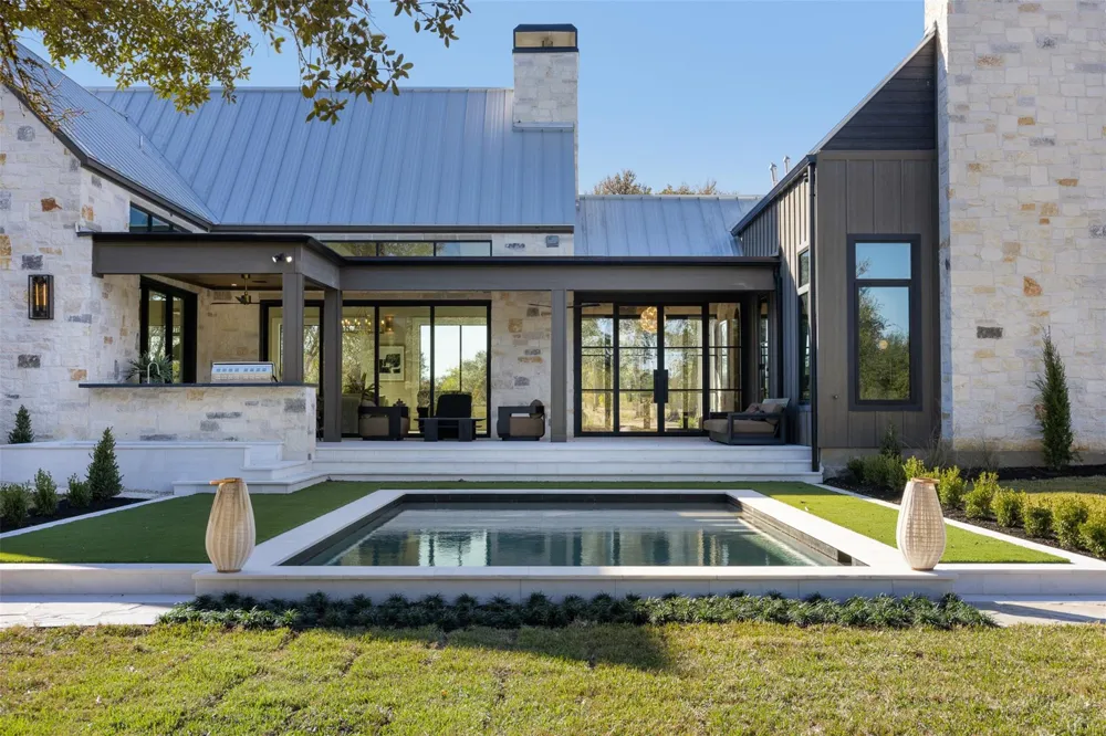 226 Hackemack Rd Round Top, TX 78954