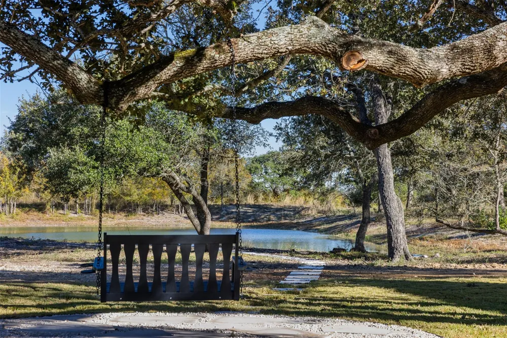 226 Hackemack Rd Round Top, TX 78954