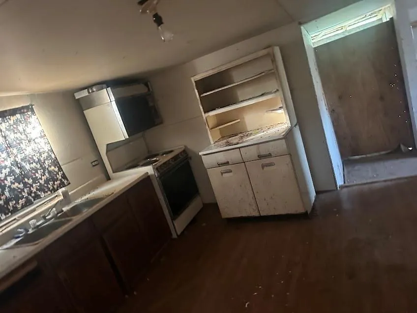 807 Jay Cotulla, TX 78014