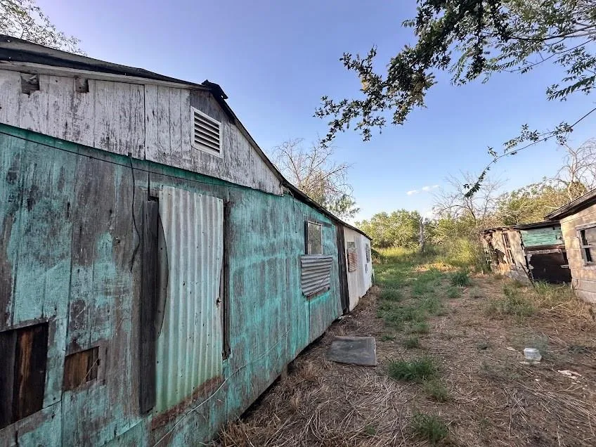 807 Jay Cotulla, TX 78014
