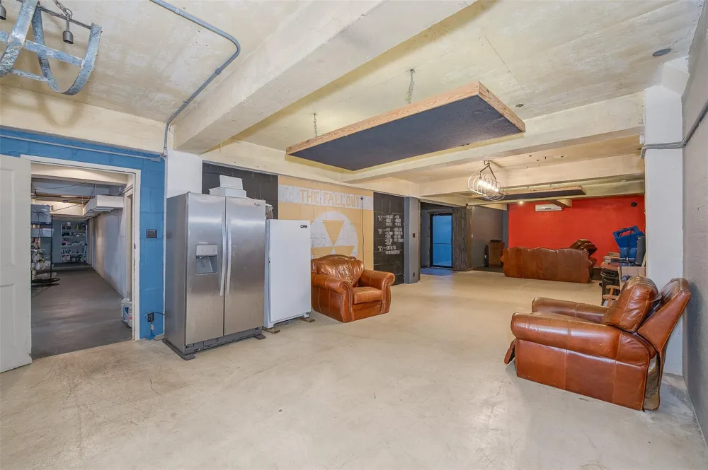 102 W Fox Street Caldwell, TX 77836