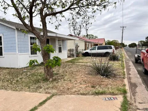 2414 Baylor Street