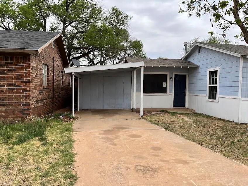 2414 Baylor Street Lubbock, TX 79415