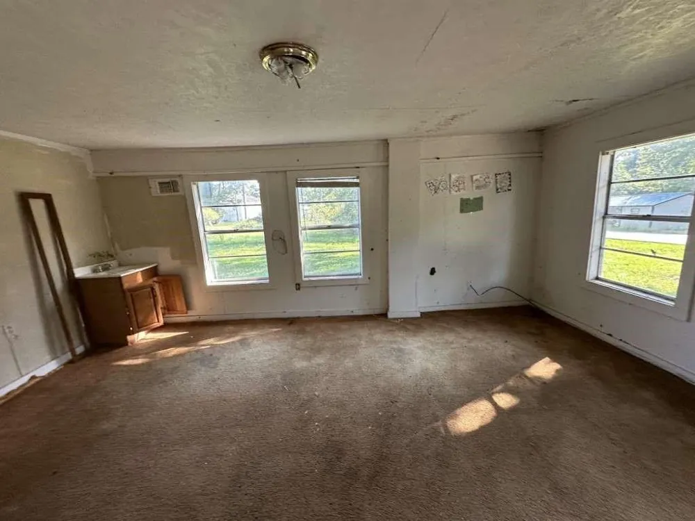 100 Happiness Hollow Coldspring, TX 77331