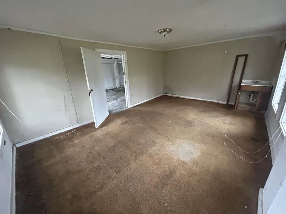 100 Happiness Hollow Coldspring, TX 77331