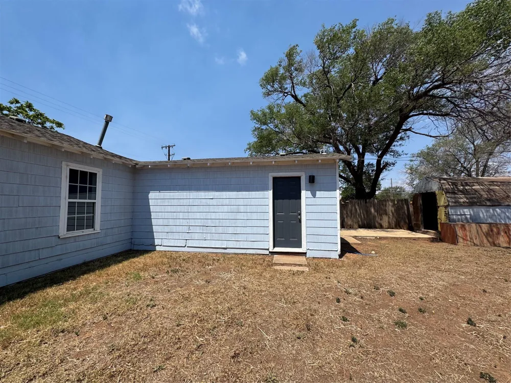2414 Baylor Street Lubbock, TX 79415