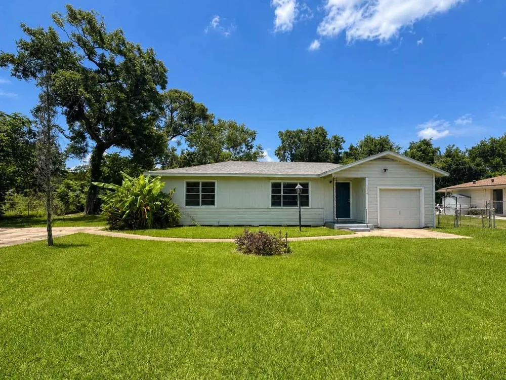 1156 2nd Street Clute, TX 77531