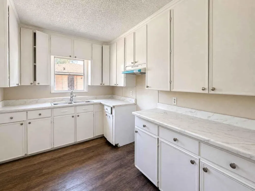 1156 2nd Street Clute, TX 77531