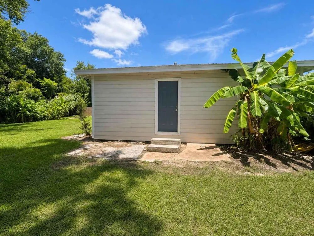 1156 2nd Street Clute, TX 77531