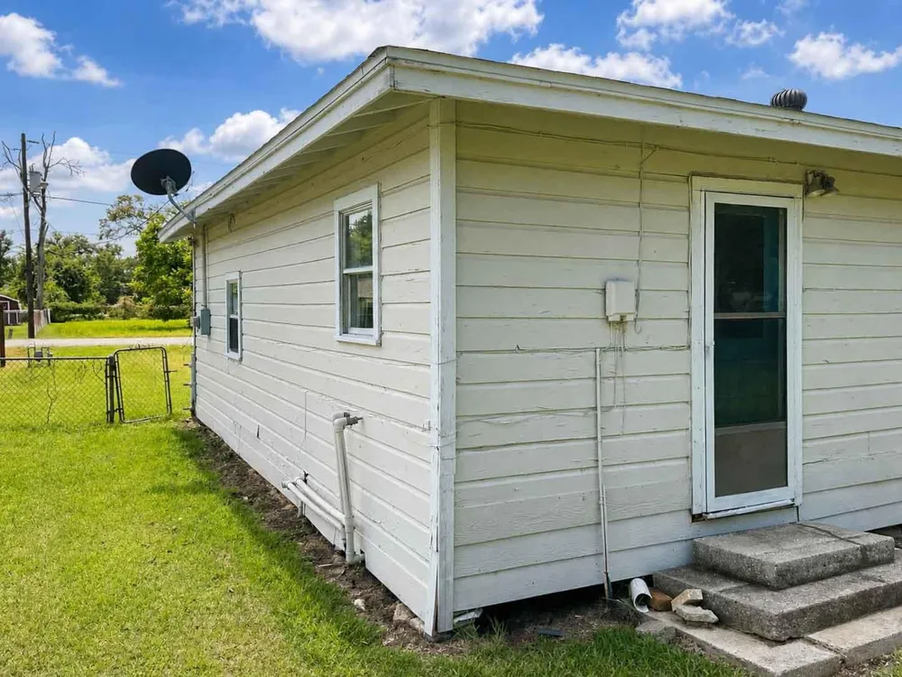 1156 2nd Street Clute, TX 77531
