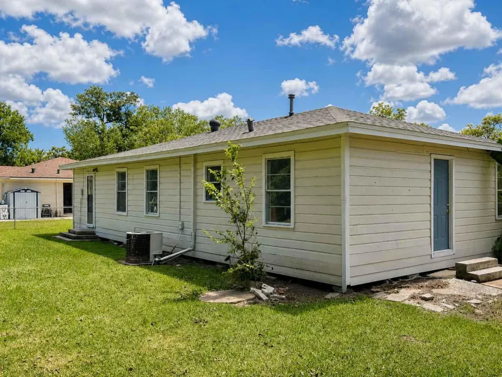 1156 2nd Street Clute, TX 77531