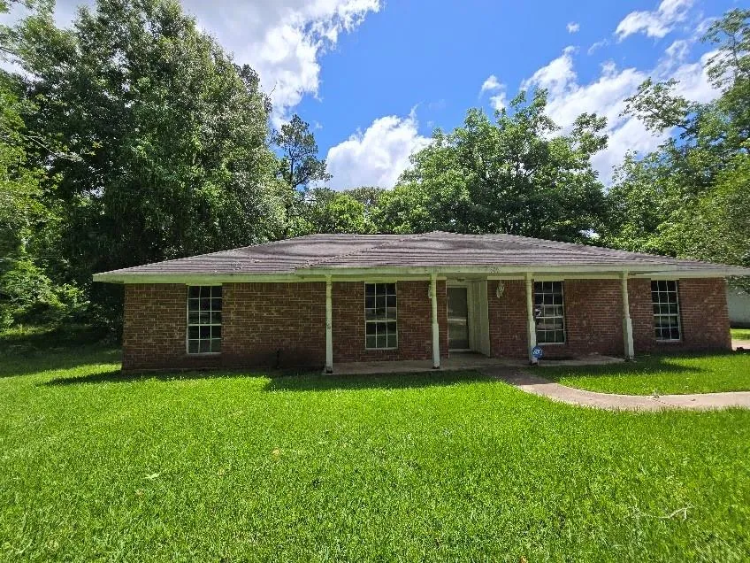 509 Bobcat Lane Daisetta, TX 77533
