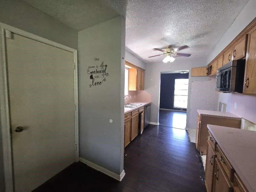 509 Bobcat Lane Daisetta, TX 77533