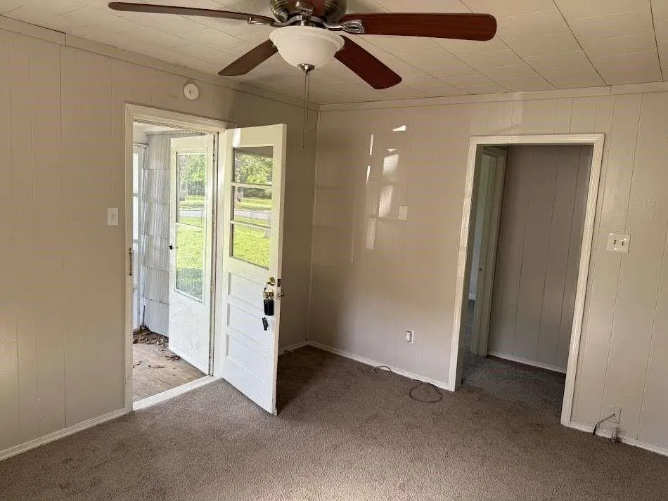 201 Smith Street Clute, TX 77531